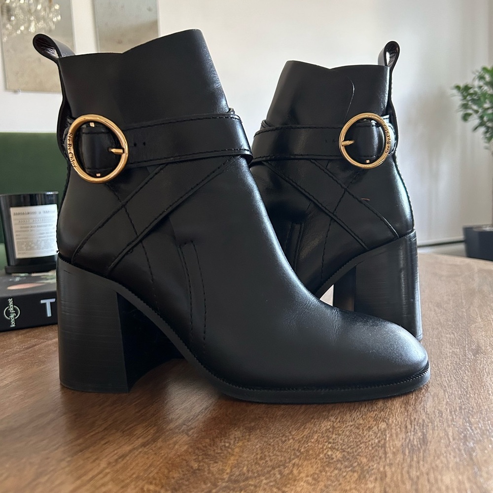 See by Chloe Lyna Booties, Black Size 8